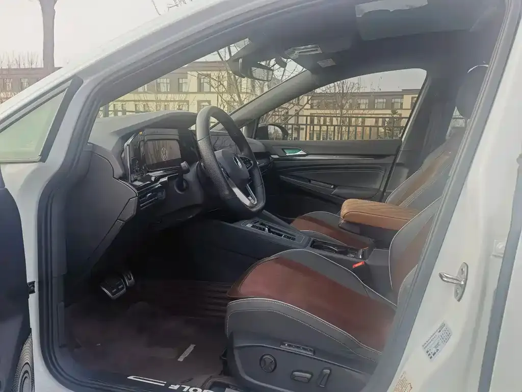 Volkswagen Golf 2022 из CN, фото 3