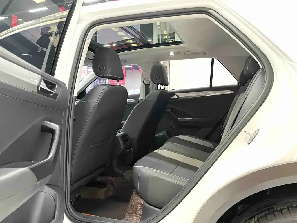 Volkswagen T-Roc 2021 из CN, фото 3
