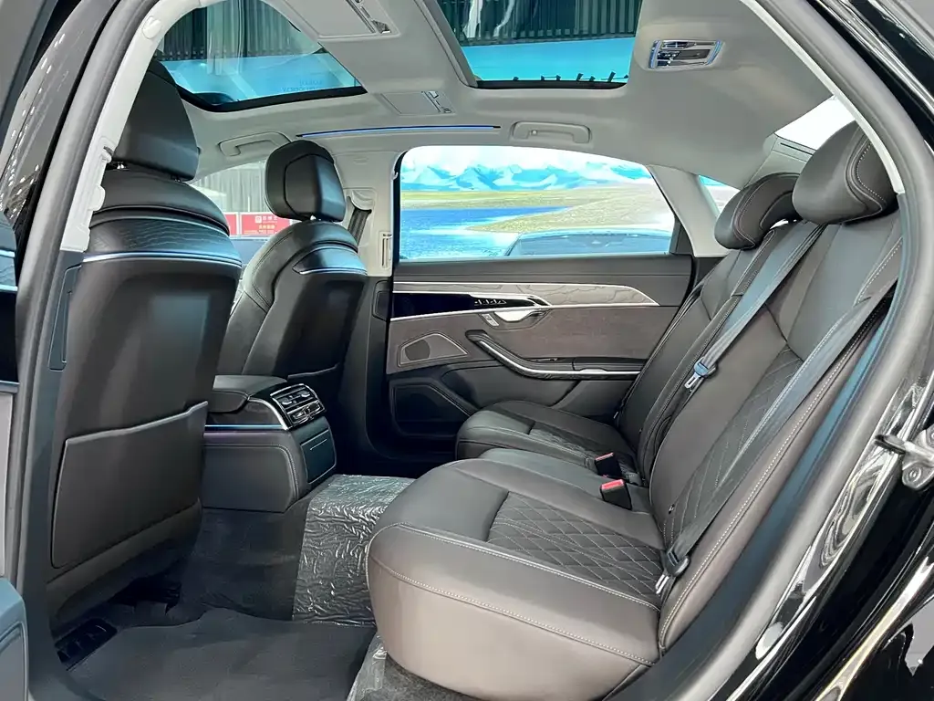 Audi A8 2025 из CN, фото 4