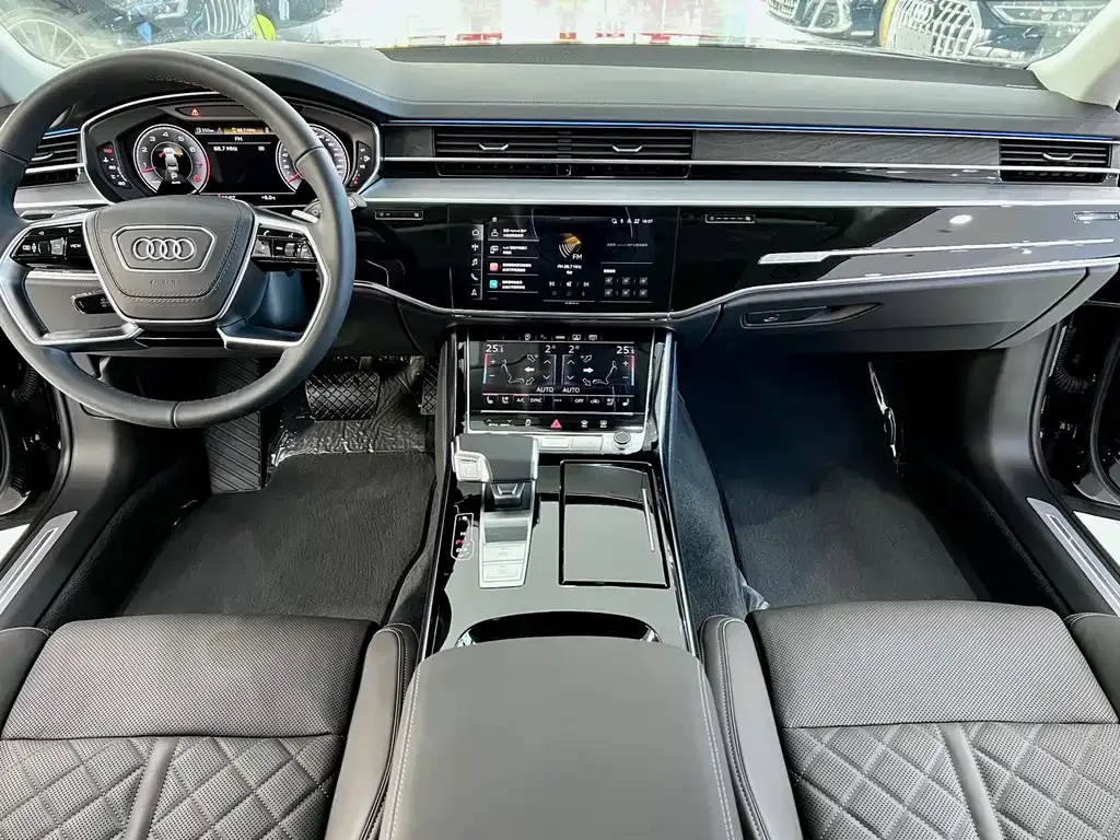 Audi A8 2025 из CN, фото 5