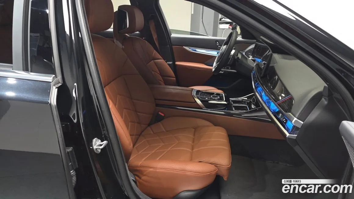 BMW 7-Series 2025 из KR, фото 4