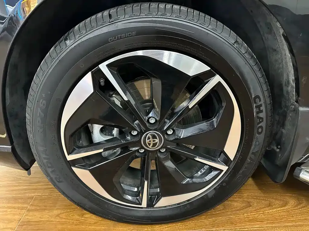 Toyota Platinum 3X 2025 из CN, фото 4