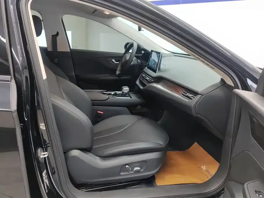 Hongqi E-QM5 2023 из CN, фото 8