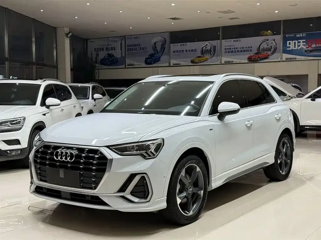 Audi Q3 2023 из CN, фото 1