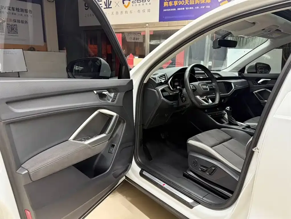 Audi Q3 2023 из CN, фото 8