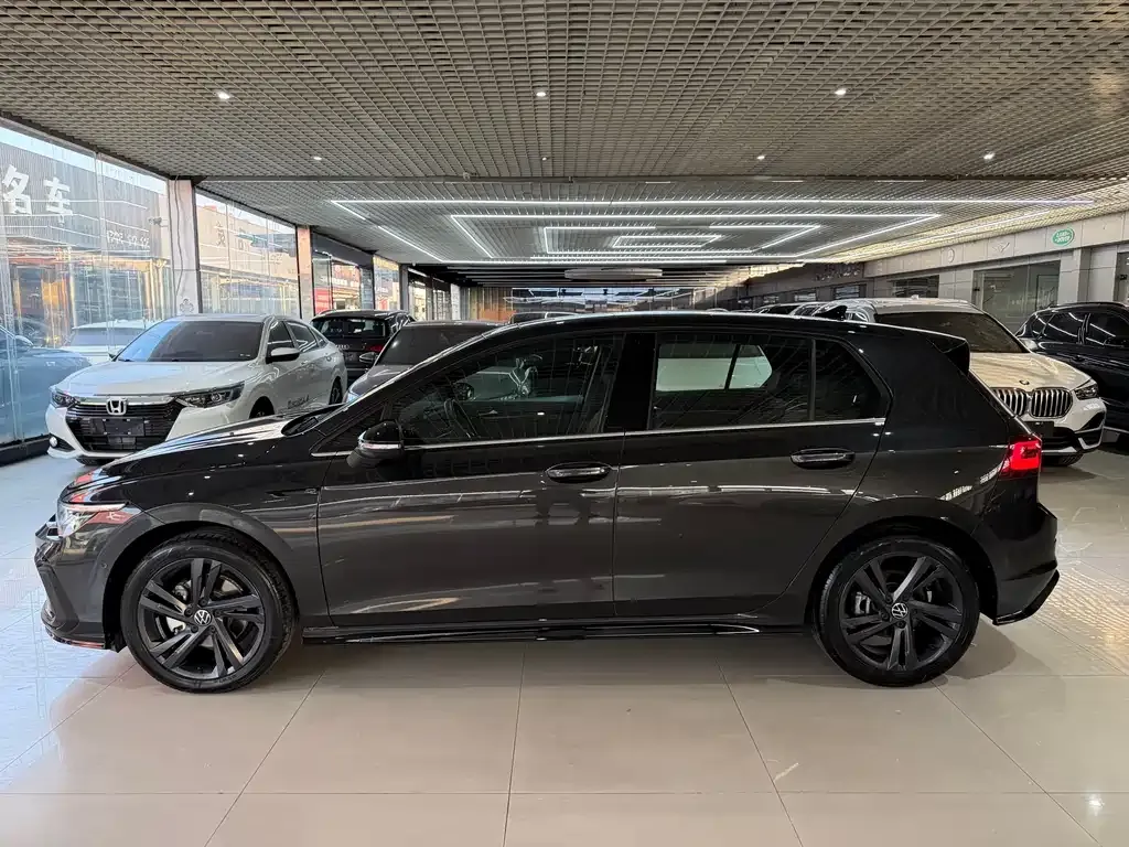 Volkswagen Golf 2022 из CN, фото 5