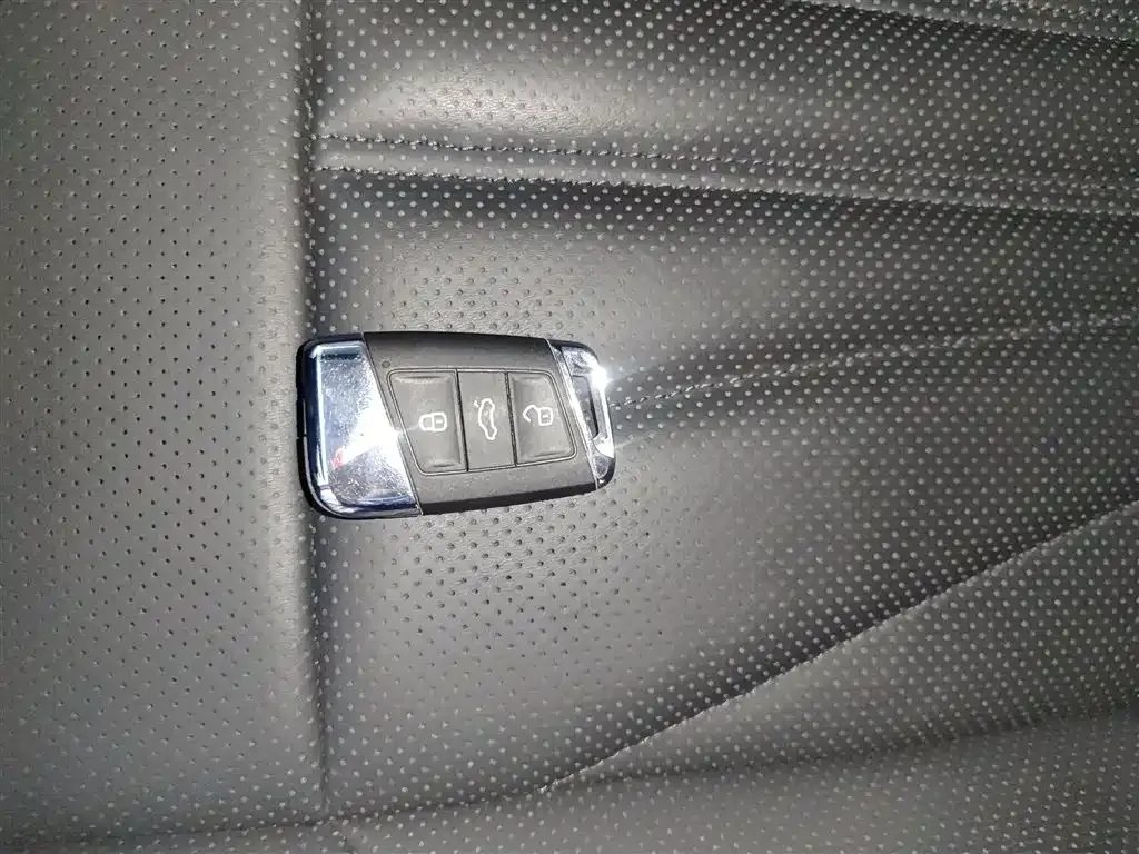 Volkswagen Passat 2024 из CN, фото 6