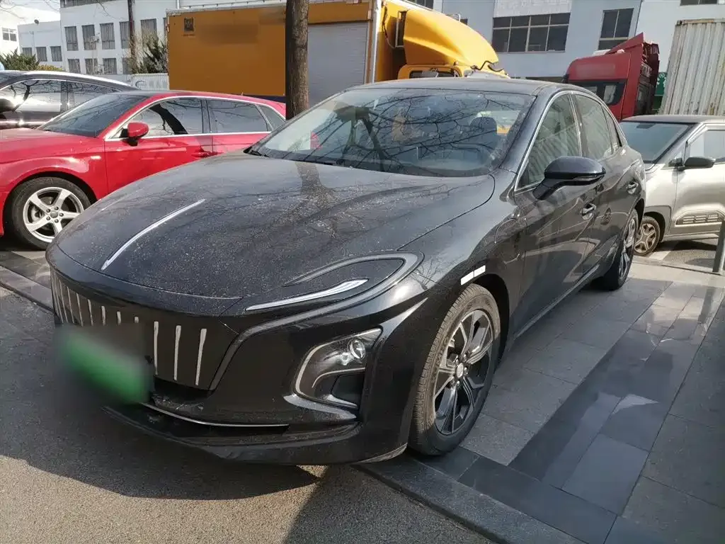 Hongqi E-QM5 2024 из CN, фото 1