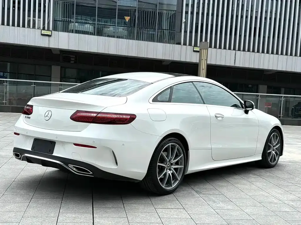 Mercedes-Benz E-Class (Import) — фото 3