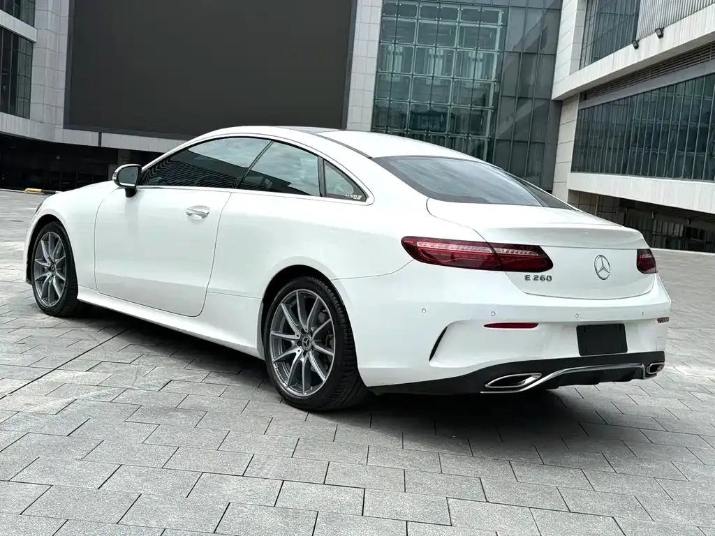 Mercedes-Benz E-Class (Import) — фото 9