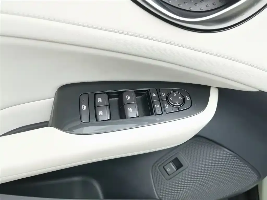 BYD Seal 06GT 2025 из CN, фото 10