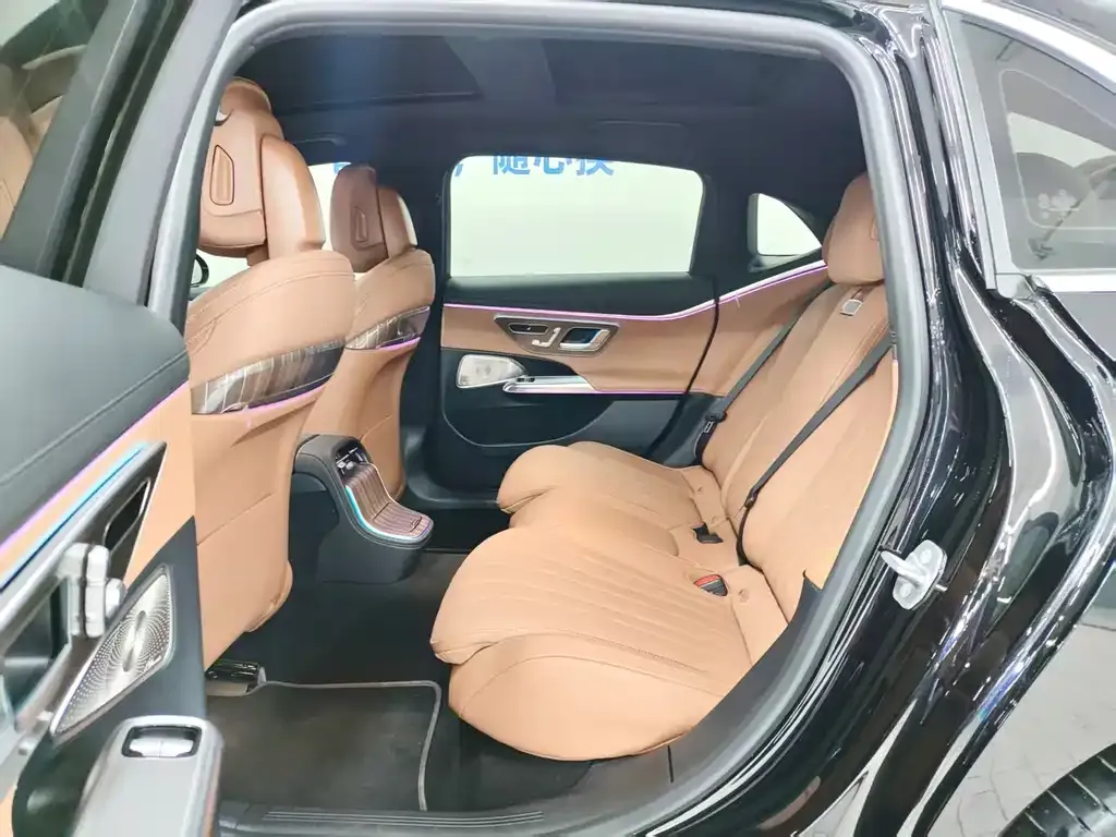 Mercedes-Benz E-Class 2024 из CN, фото 6