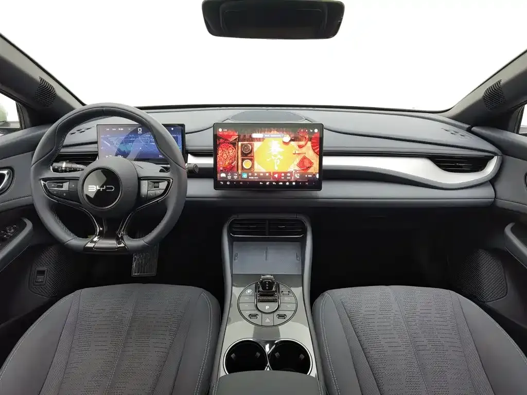 BYD Seal 06GT — фото 9