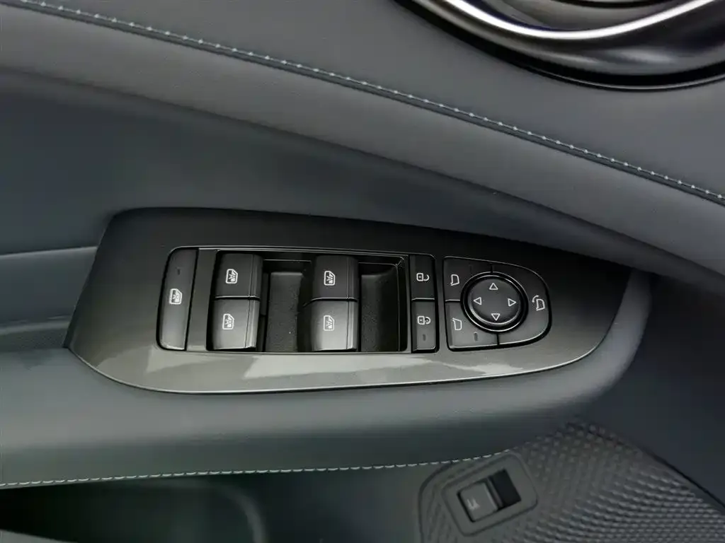 BYD Seal 06GT — фото 10