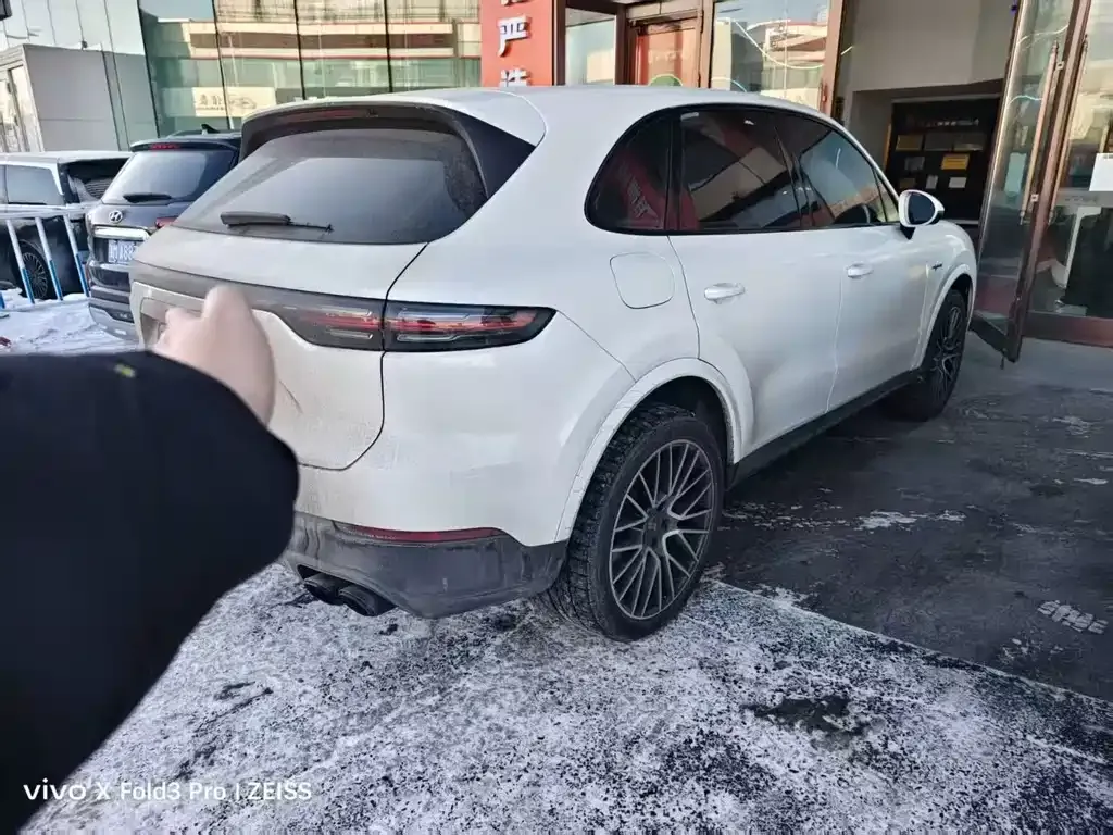 Porsche Cayenne Hybrid 2023 из CN, фото 6