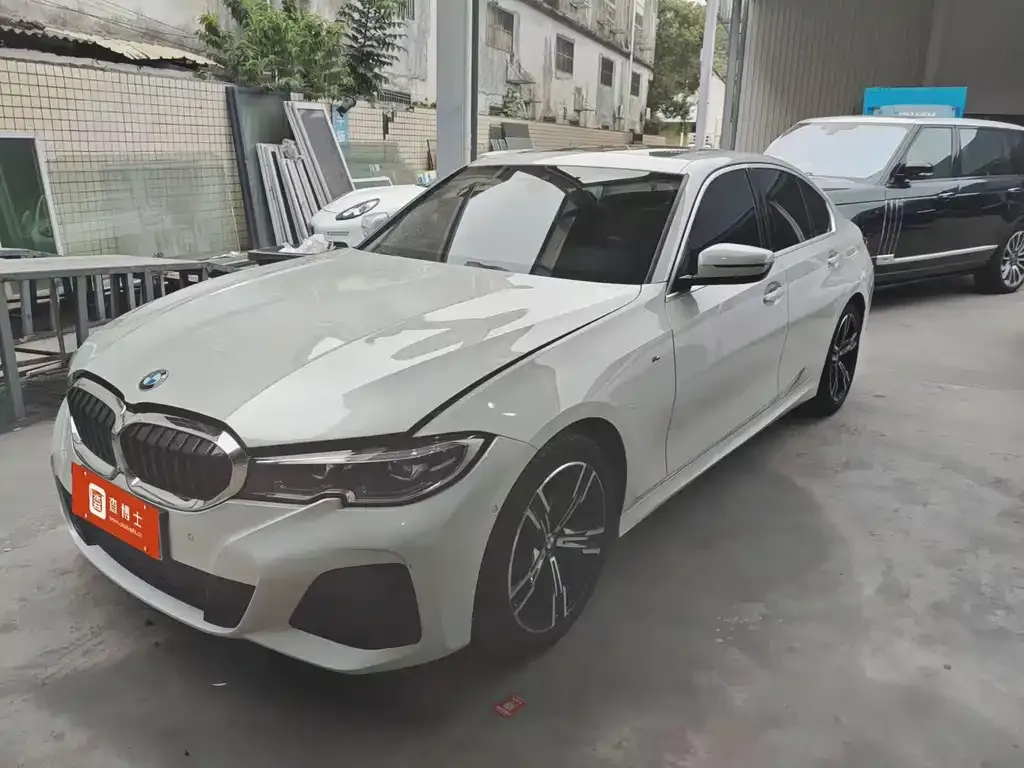 BMW 3 Series 2021 из CN, фото 1