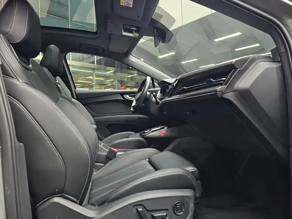 Audi Q4 e-tron 2024 из CN, фото 2