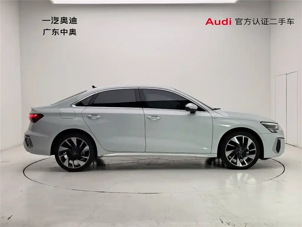 Audi A3 2024 из CN, фото 4