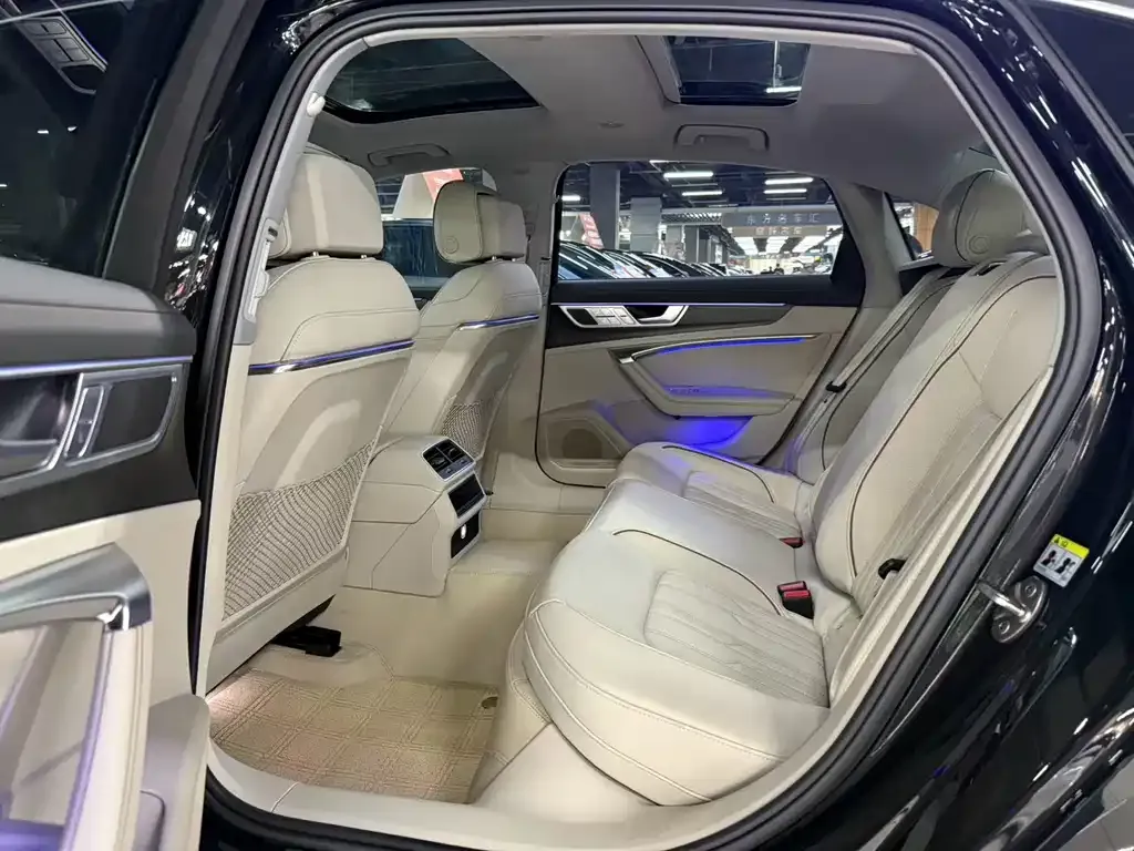 Audi A6L 2022 из CN, фото 4