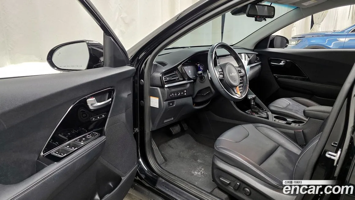 Kia Niro — фото 8