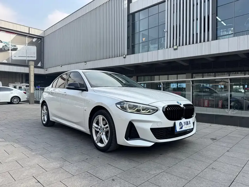 BMW 1 Series 2022 из CN, фото 4