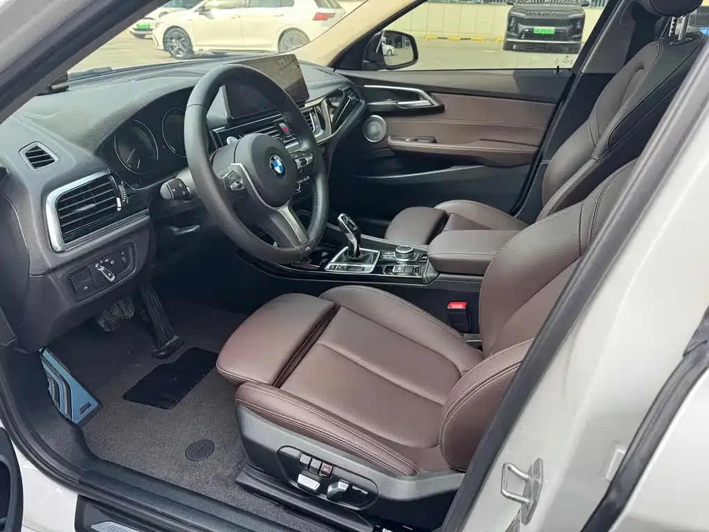BMW 1 Series 2022 из CN, фото 9