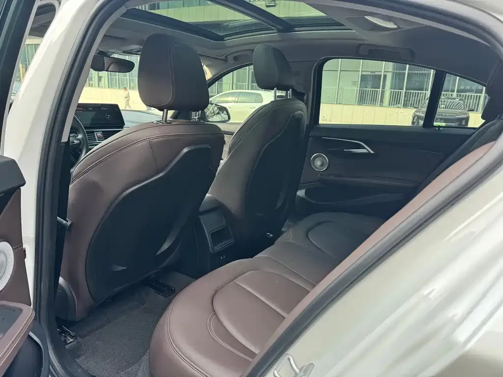 BMW 1 Series 2022 из CN, фото 6