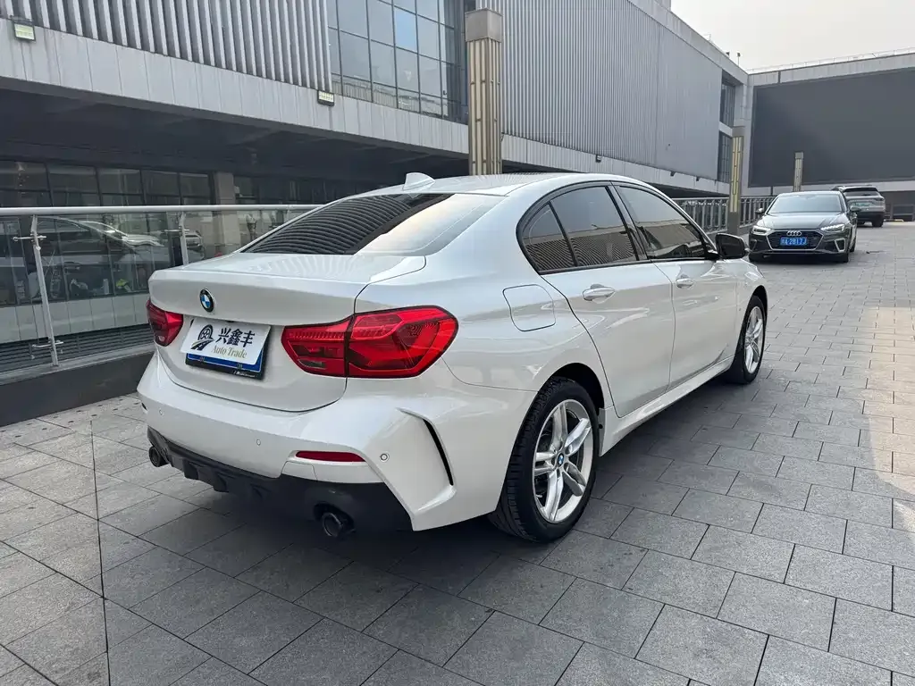 BMW 1 Series 2022 из CN, фото 8