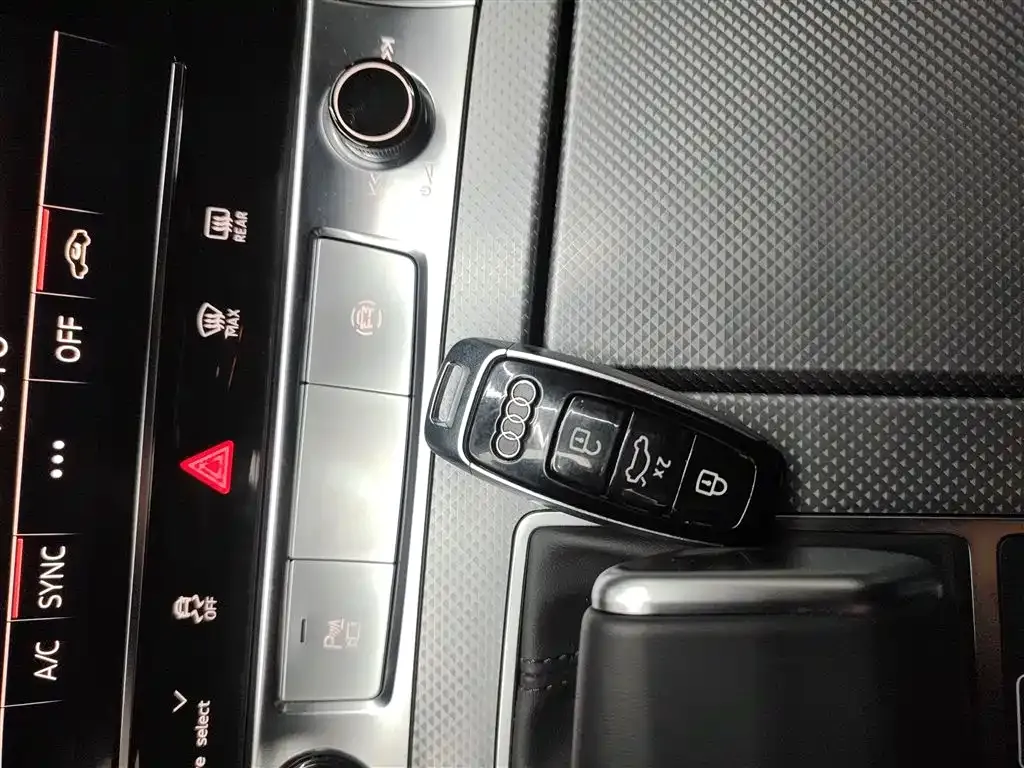 Audi A6L 2026 из CN, фото 5