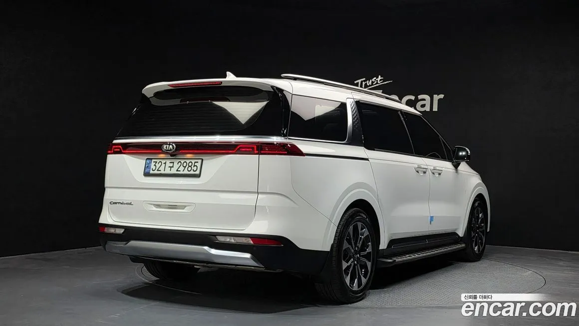 Kia Carnival — фото 2