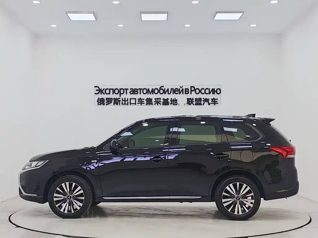Mitsubishi Outlander 2024 из CN, фото 7