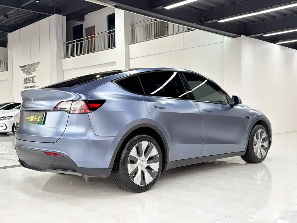 Tesla Model Y — фото 5