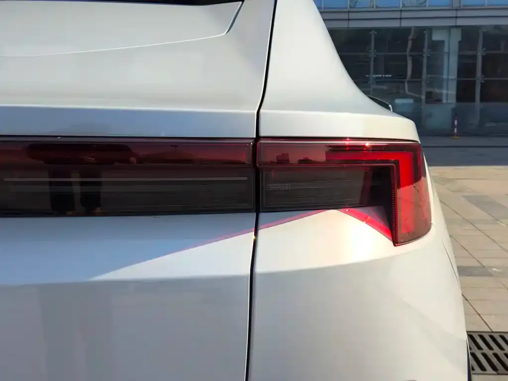 Polestar Polestar 4 2023 из CN, фото 2