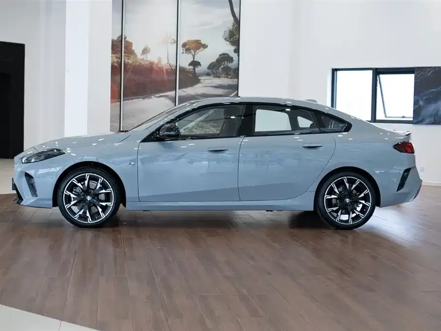 BMW 2 Series 2025 из CN, фото 4