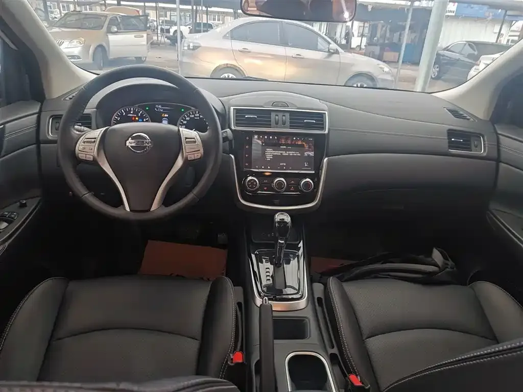 Nissan Tiida 2021 из CN, фото 5