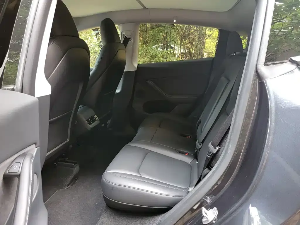 Tesla Model Y 2024 из CN, фото 8