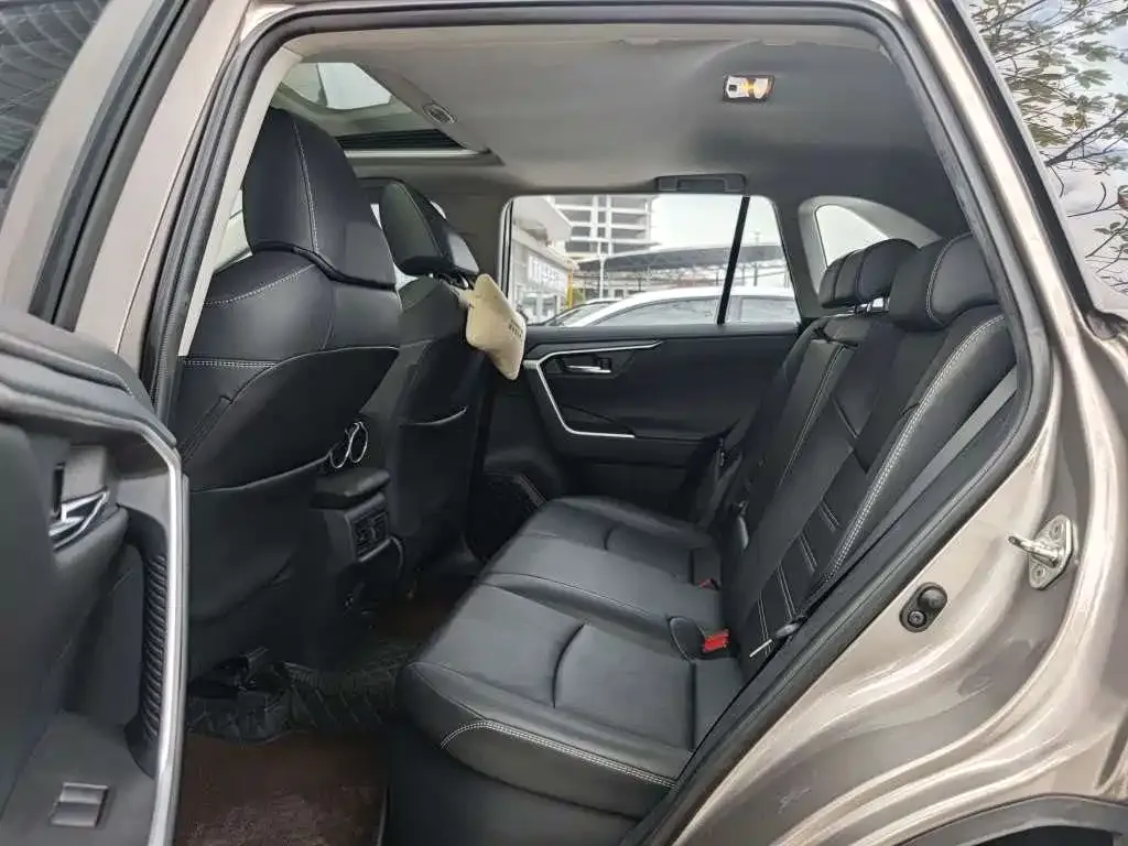 Toyota RAV4 2021 из CN, фото 7