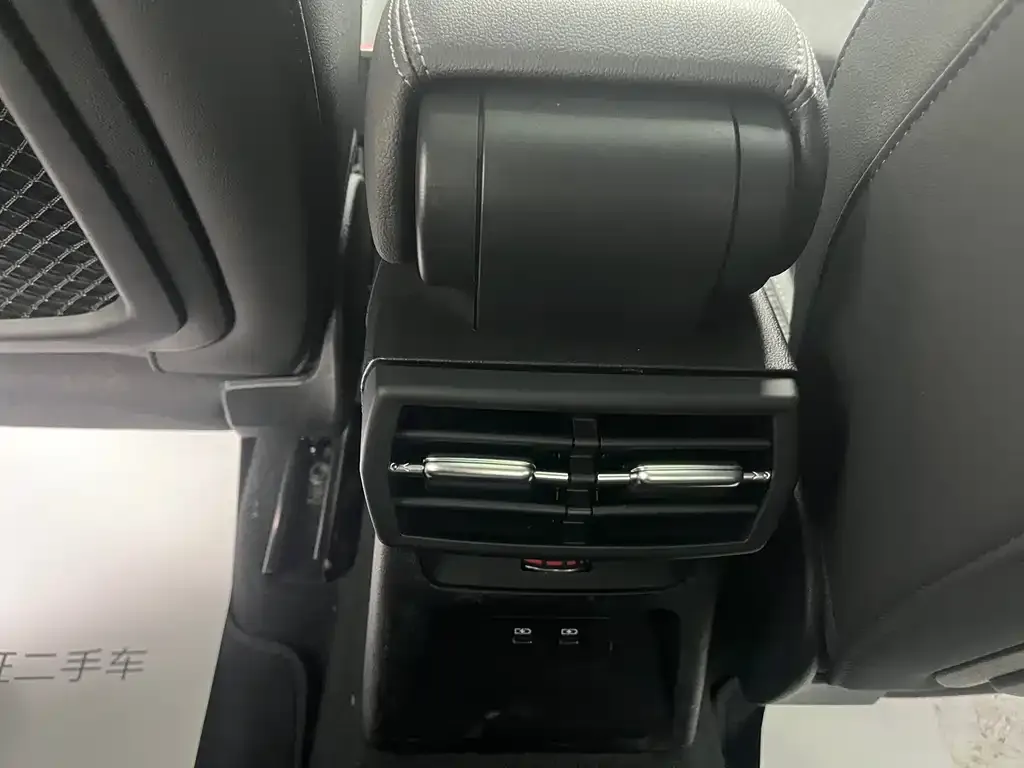 Audi A3 2023 из CN, фото 2