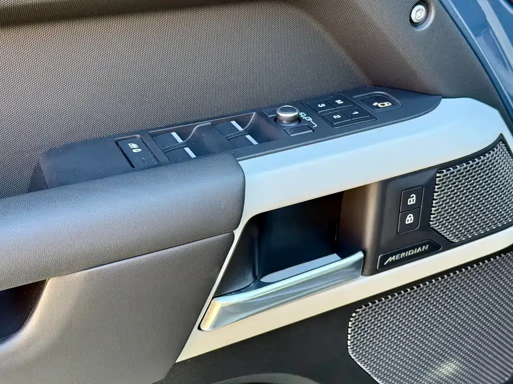 Land Rover Defender 2022 из CN, фото 9