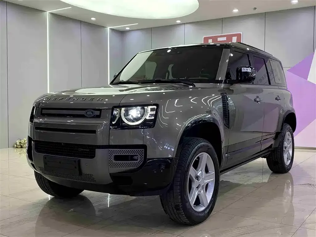 Land Rover Defender — фото 1