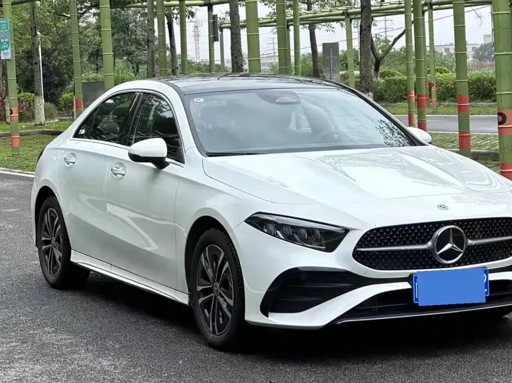 Mercedes-Benz A-Class 2023 из CN, фото 2