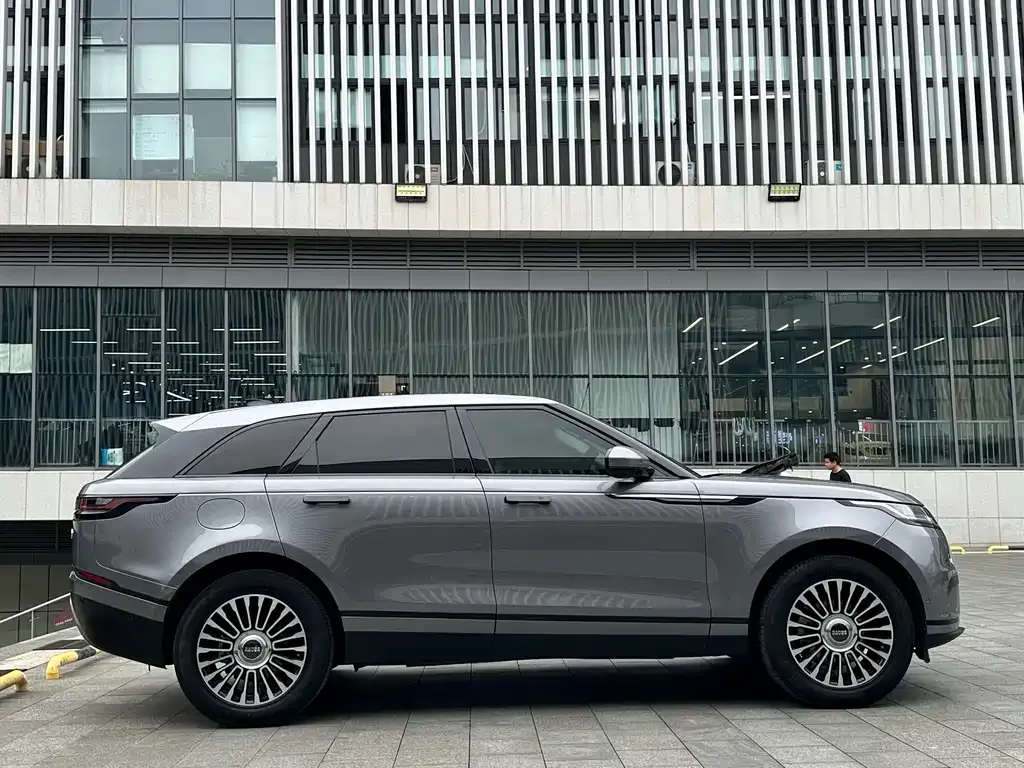 Land Rover Velar — фото 10