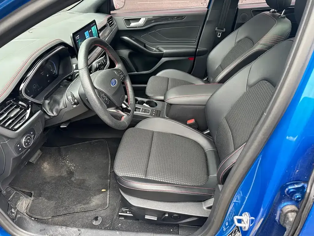 Ford Focus 2021 из CN, фото 5