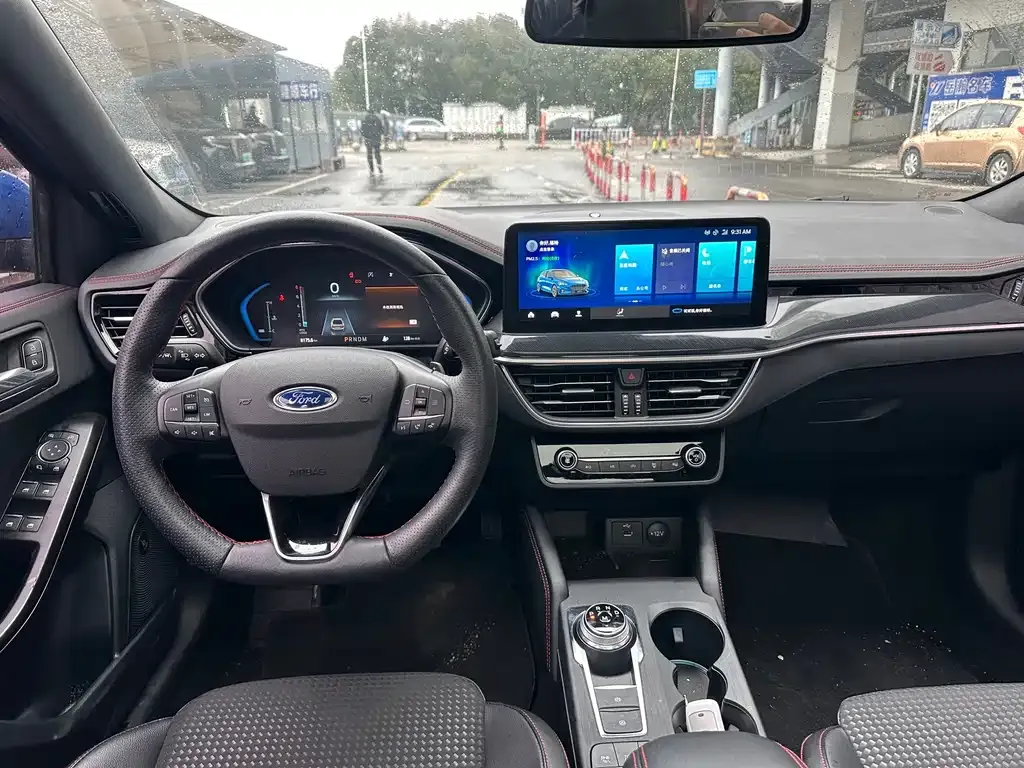 Ford Focus 2021 из CN, фото 3