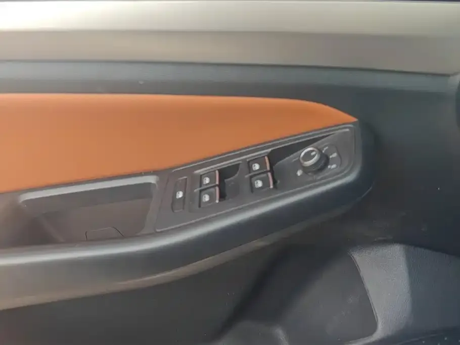 Volkswagen Bora 2023 из CN, фото 7