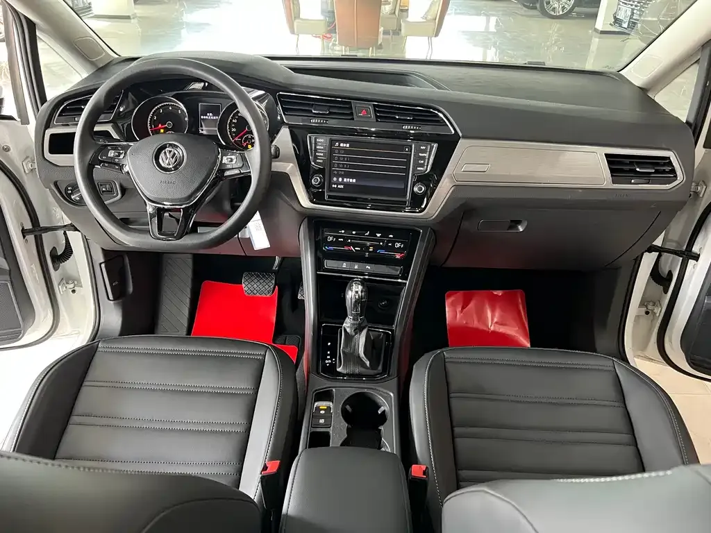 Volkswagen Touran 2021 из CN, фото 9
