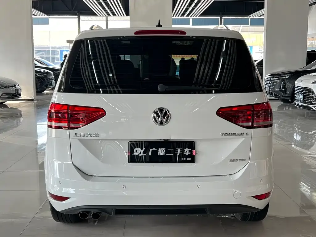 Volkswagen Touran 2021 из CN, фото 10