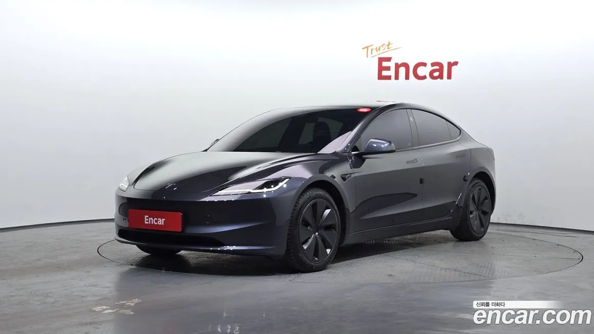 Tesla Model 3 — фото 1