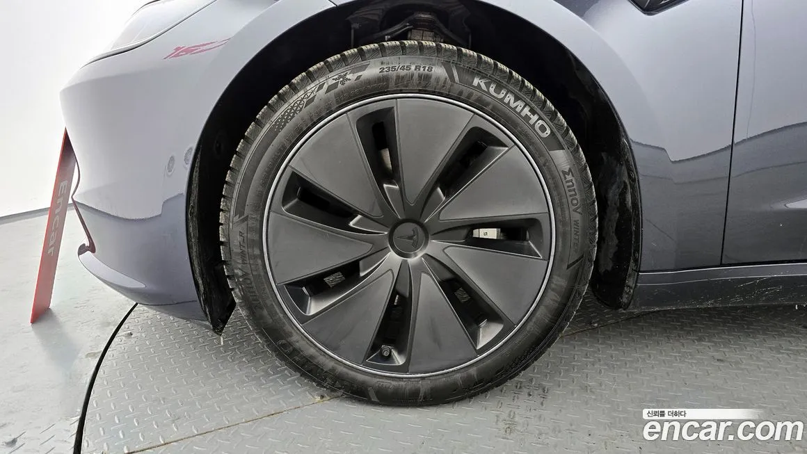 Tesla Model 3 — фото 4