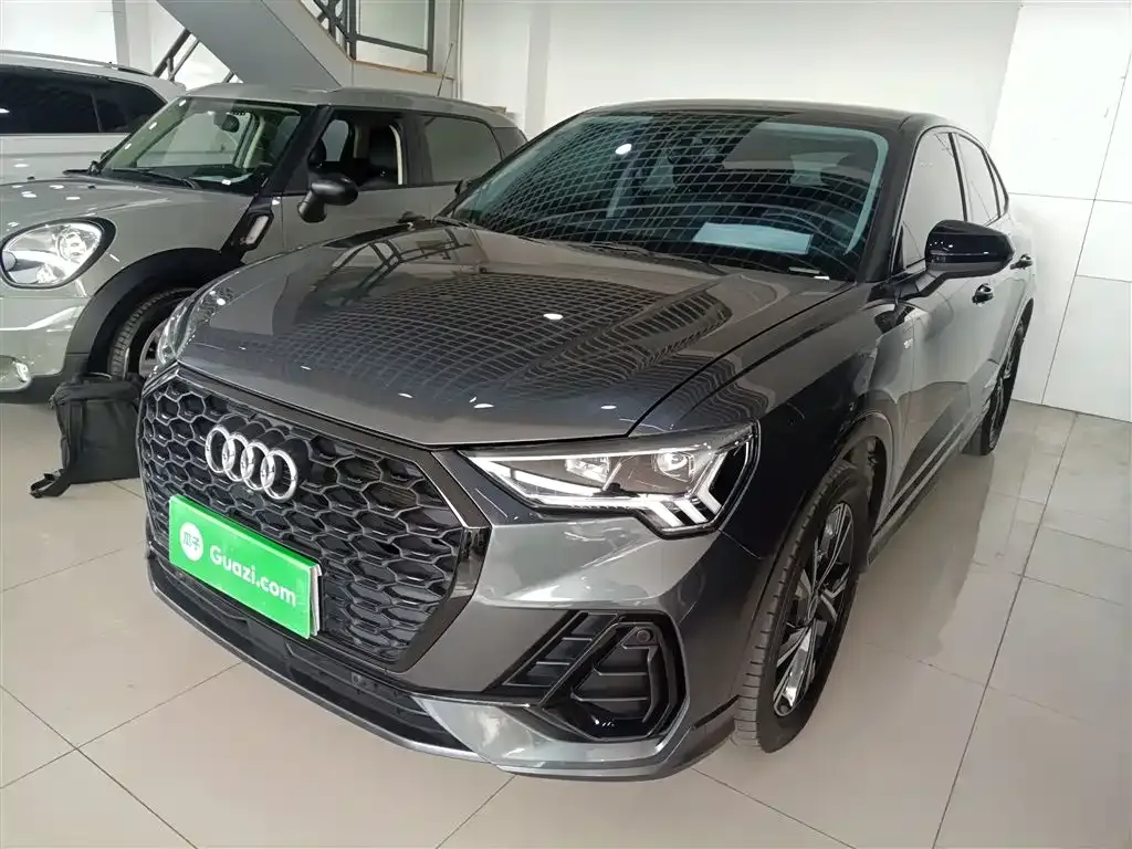 Audi Q3 Sportback — фото 1